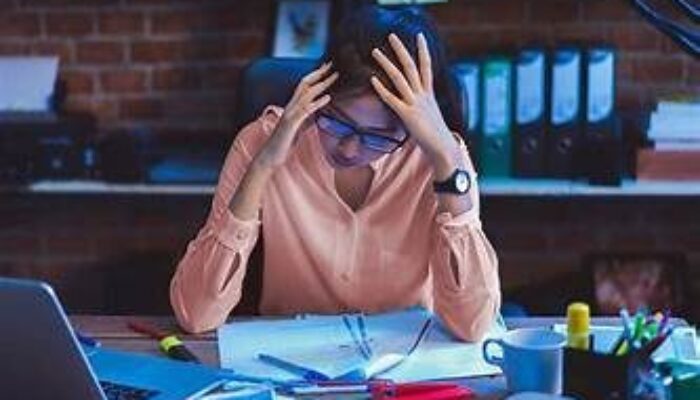 Pekerja Kantoran Usia 30-an Rentan Kena Stroke