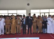 Wali Kota Padang Lantik 122 Pejabat Administrator dan Pengawas