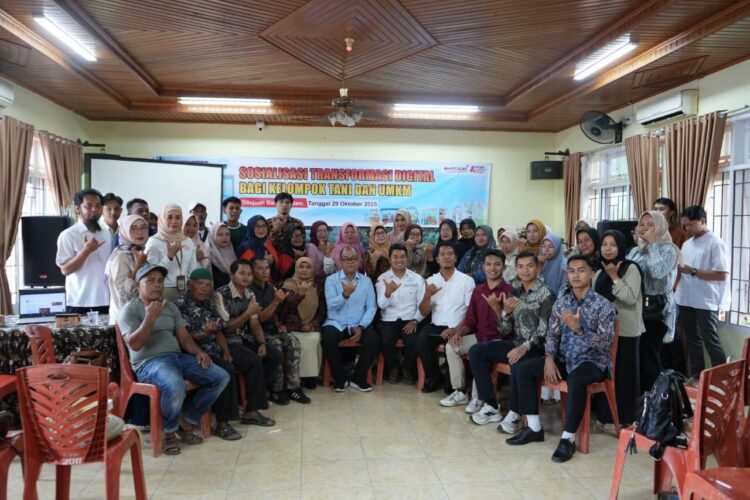 Pemerintah Provinsi Sumatera Barat (Sumbar) melalui Dinas Komunikasi Informatika dan Statistik (Diskominfotik) menggelar sosialisasi Transformasi Digital Nagari yang berfokus pada penguatan sektor pertanian dan Usaha Mikro, Kecil, dan Menengah (UMKM). IST