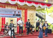 Wako Padang Fadly Amran Main Musik Bareng Siswa! Tujuh SMP Terima Bantuan Alat Band