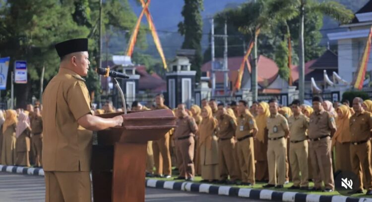 Pemerintah Kabupaten (Pemkab) Pasaman menyampaikan ucapan terima kasih dan apresiasi setinggi-tingginya kepada seluruh jajaran staf ahli, asisten, kepala Organisasi Perangkat Daerah (OPD), Aparatur Sipil Negara (ASN), serta semua pihak yang telah berpartisipasi aktif dalam menyukseskan rangkaian kegiatan Hari Ulang Tahun (HUT) ke-80 Kabupaten Pasaman. IST