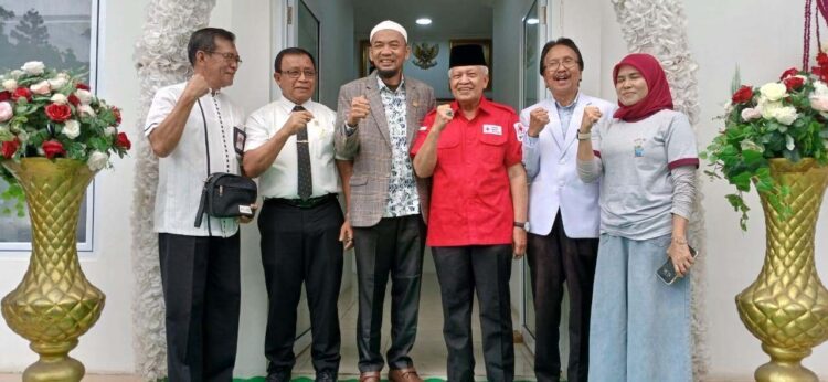 Aksi sosial senator Sumbar ini dalam rangka memperingati HUT ke-21 DPD-RI. IST