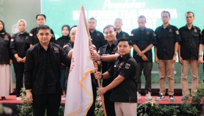 Kepengurusan Dikukuhkan, Ade Putra Pimpin Pemuda Tani Sumbar Periode 2025-2030