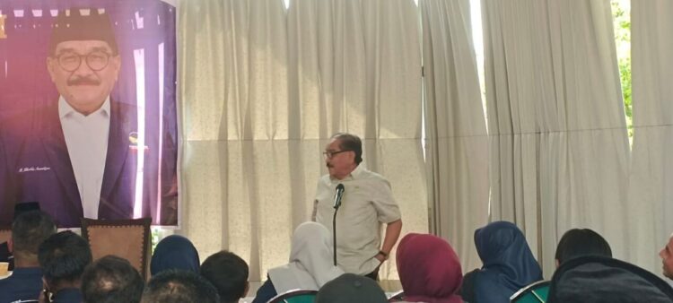 Anggota DPR RI Fraksi NasDem, Shadiq Pasadigoe menggelar kegiatan konsolidasi, koordinasi dan penyerapan aspirasi bersama simpatisan dan kader partai Nasdem bertempat di gazebo kediaman pribadi, Parak Jua , Selasa (21/10). IST