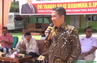 Evi Yandri Rajo Budiman Sosialiasikan Perda Bahaya Penyalahgunaan Narkotika di SMA 13 Padang
