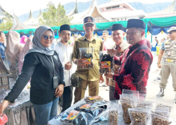 Bupati Apresiasi Kreativitas Warga Binaan Rutan Lubuksikaping di Pameran HUT Pasaman
