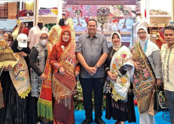 Kerajinan Khas Pariaman Tembus Panggung Inacraft 2025