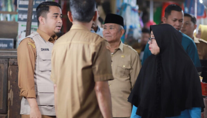 Kunjungi Pasar Raya Solok, Ramadhani Minta Dinas Terkait Tuntaskan Perbaikan Infrastruktur Akibat Bencana