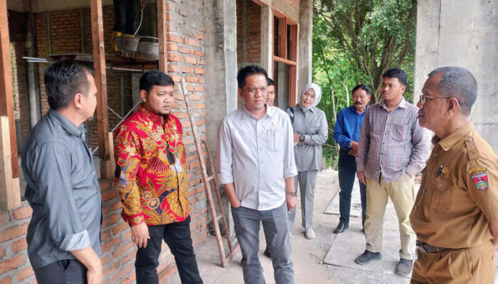 Komisi III DPRD Bukittinggi Kawal Pembangunan SDN 08 Campago Ipuah Berjalan Optimal