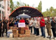 FIFGROUP Cabang Solok Salurkan Bantuan Sosial Syariah untuk Korban Banjir