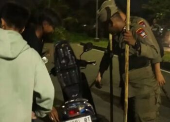 Satpol PP Padang bersama Dubalang Kota Lakukan Pengawasan Atasi Balap Liar