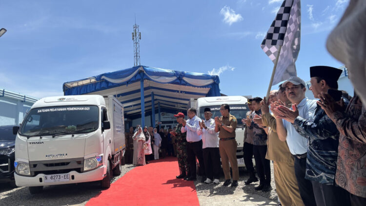 Wali Kota Padang Panjang, Hendri Arnis secara resmi meluncurkan Sentra Penyediaan Pangan Gizi (SPPG) Bukit Surungan yang dikelola Yayasan Maju Terus Jaya, Senin (3/11).APIZ