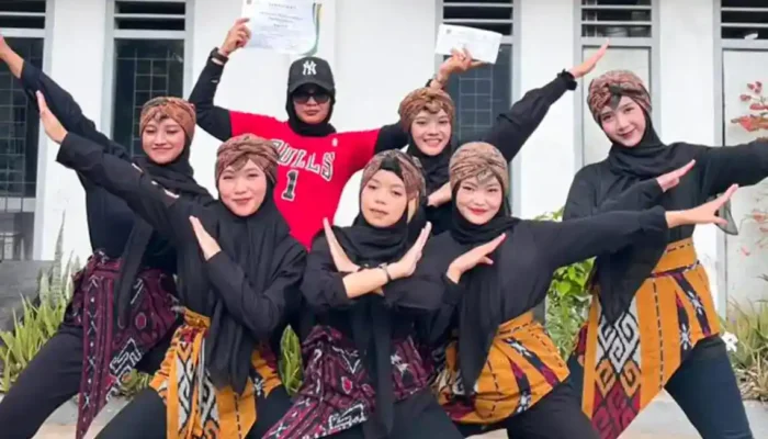 Tim Fakes UM Sumatra Barat Sabet Juara II Senam Kreasi HKN 2024