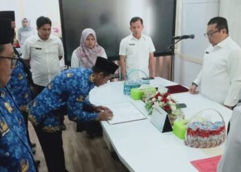 Lima Pejabat Administrator Kabupaten Dharmasraya Dilantik