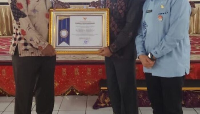 Inspektorat Agam Raih Penghargaan Inspektur Berkinerja Terbaik se-Sumatera Barat