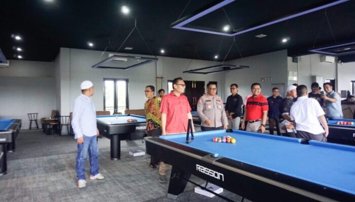63 Billiard and Resto Hadir di Pasbar