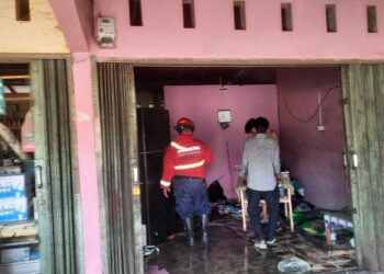Dipicu Konsleting Listrik, Warung di Pasia Nan Tigo Padang Terbakar