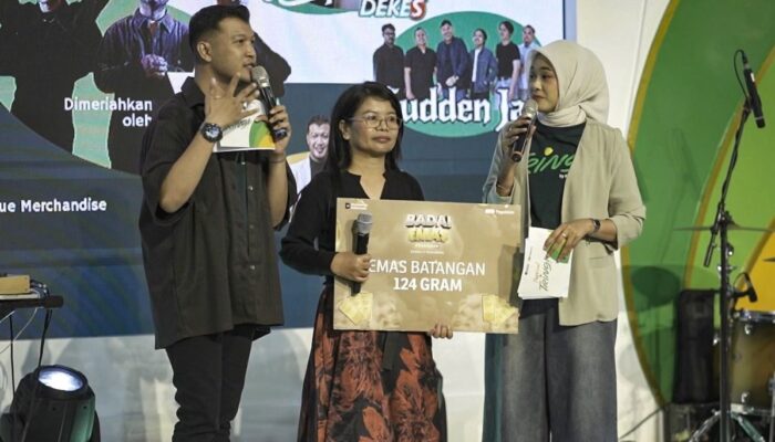 PT Pegadaian Kanwil II Pekanbaru Serahkan Hadiah Badai Emas 124 Gram Kepada Pemenang Beruntung