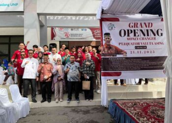 PT Equator Valuta Asing Resmi Buka Cabang Money Changer di UNP