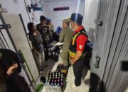 Razia Pekat, Satpol PP Agam Amankan 39 Botol Miras dan 7 Liter Tuak