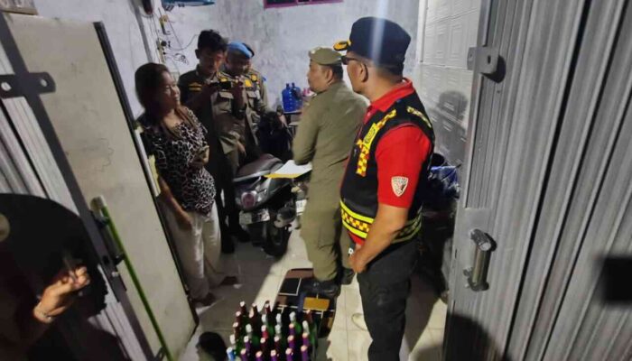 Razia Pekat, Satpol PP Agam Amankan 39 Botol Miras dan 7 Liter Tuak