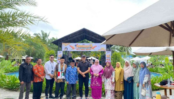 Buka Pentas Seni ANGKASA, Wabup Pasbar M. Ihpan Puji Pendidikan Holistik SD IT Darul Hikmah