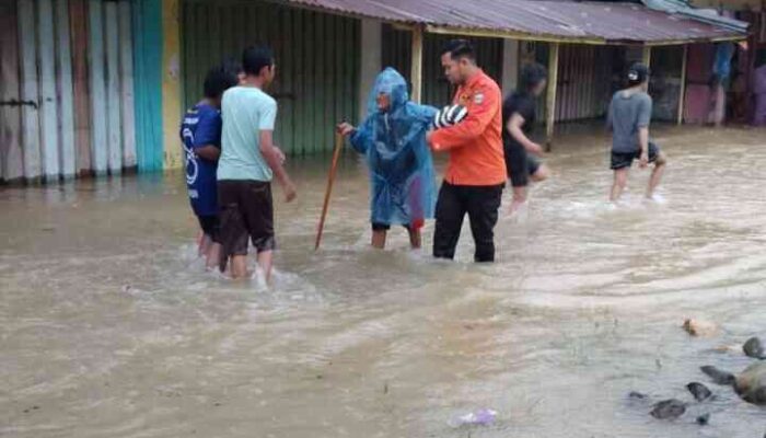 Hujan Deras tak Berhenti, Banjir Menerjang Kabupaten Padang Pariaman