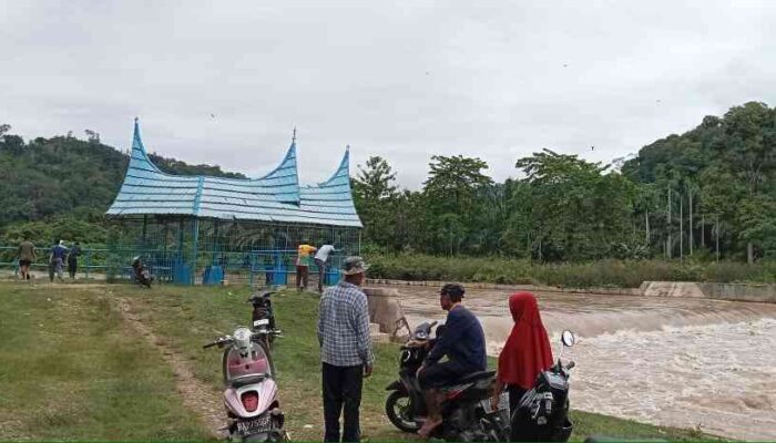 Lansia Dilaporkan Hanyut di Sungai Nagari Kambang Utara Pessel