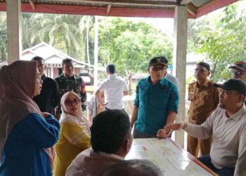 Cuaca Ekstrem Belum Usai, Pemkab Pasbar Evakuasi Kelompok Rentan dan Salurkan Bantuan di Kecamatan Sasak Ranah Pasisie