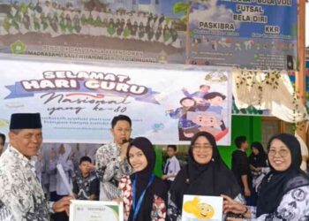 HGN MTsN 4 Padang Diisi dengan Upacara dan Kegiatan OSIM 