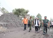 Kepala BNPB Dorong Pemerintah Kabupaten Lumajang Relokasi Warga Terdampak Erupsi di Dusun Sumbersari
