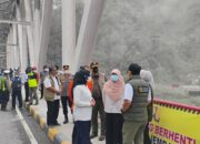 BNPB Dampingi Tim Pengawas Penanganan Bencana DPR Tinjau Lokasi Terdampak Erupsi Gunung Semeru