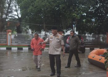 Mahyeldi Sidak Posko Bencana di BPBD Sumbar: Pastikan Informasi Lancar dan Layanan Siaga 24 Jam