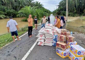 Wujud Empati Benny Utama, Satu Ton Beras Disalurkan untuk Korban Banjir Ranah Koto Tinggi