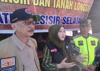 Bupati Pessel Pimpin Tim Terpadu Salurkan Bantuan ke Wilayah Terdampak Banjir dan Longsor