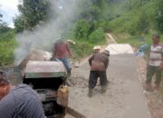 Gotong Royong di Puncak Labuang: Peladang dan PT Semen Padang Ubah Jalan Tanah Jadi Beton