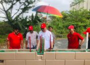 Sekjen Kemensos Robben Rico Kagumi Rumah SEPABLOCK PT Semen Padang