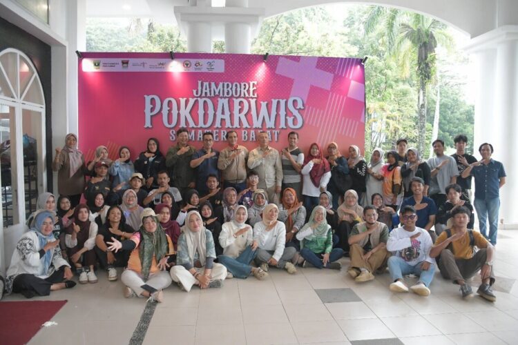 Kawasan PT Semen Padang kembali dipercaya menjadi tuan rumah
penyelenggaraan kegiatan strategis di Sumatera Barat (Sumbar), yakni Jambore Kelompok Sadar Wisata (Pokdarwis) tahun 2025,