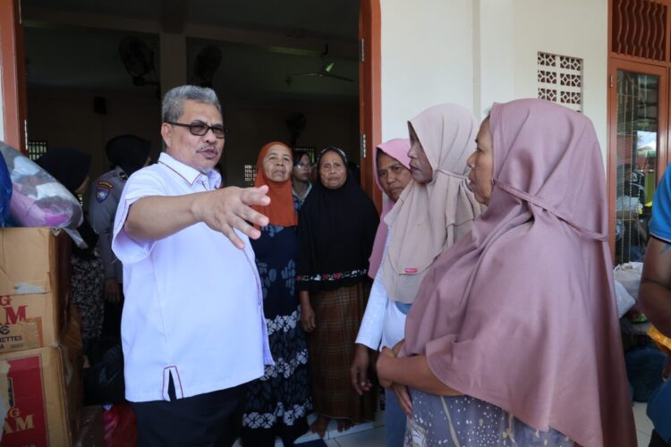 Ketua DPRD Sumbar Muhidi