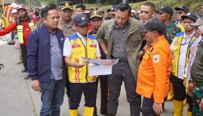 Ketua Komisi IV Ajak Semua Pihak Bahu Membahu dalam Penanganan Bencana di Sumbar