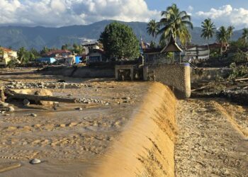 Kolaborasi Dinas Perkim Padang dengan Perumda AM, Air Tersalurkan ke Daerah Terdampak