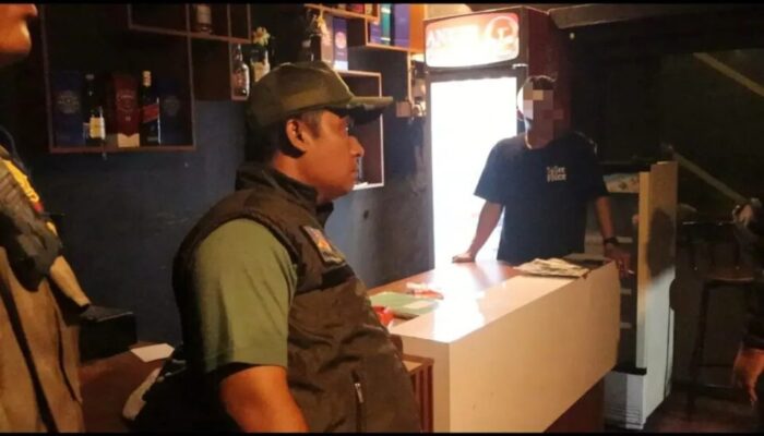 Jelang Libur Tahun Baru, Satpol PP Padang Lakukan Patroli