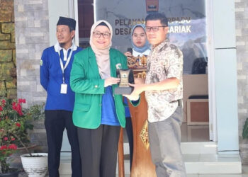 Akademisi Farmasi Nasional Berkumpul di Pariaman, Teh Celup Mengkudu Jadi  Peluang Baru