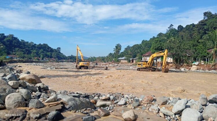 Kondisi Batu Busuk yang telah bisa dilalui kembali oleh kendaraan roda dua. IST