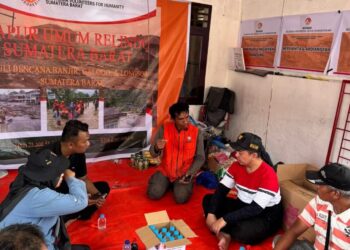 Legislator Agam  Berjibaku di Lokasi Bencana