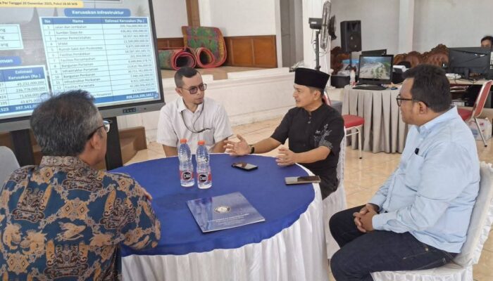 UNDIP Datangkan Bantuan Mesin Penjernih Air untuk Kota Padang