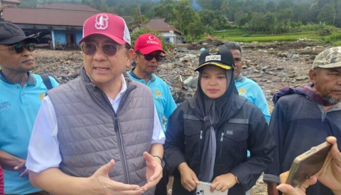 Senator Irman Gusman Tinjau Malalak, Salurkan Bantuan 1 Ton Beras untuk Dua Lokasi