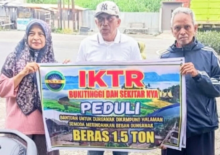 Ikatan Keluarga Tanjung Raya (IKTR) Bukittinggi dan sekitarnya, menyalurkan bantuan beras sebanyak 1,5 ton untuk korban terdampak bencana galodo di Kecamatan Tanjung Raya Maninjau, Kabupaten Agam. IST