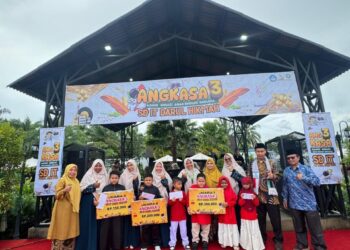 SD Darul Hikmah Pasbar Asah Bakat Senin dan Kreatifitas Siswa