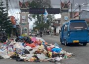 Tumpukan Sampah Meningkat, Warga Keluhkan Bau dan Gangguan Lalu Lintas di Bukittinggi